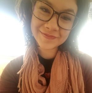 Meet your Posher, Rebecca